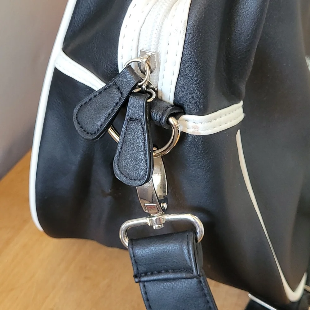 Robin Ruth Colorful Weekender Bag - Picture 5 of 9